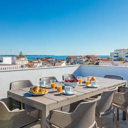 Luxury Townhouse In Lagos Old Town | Rooftop