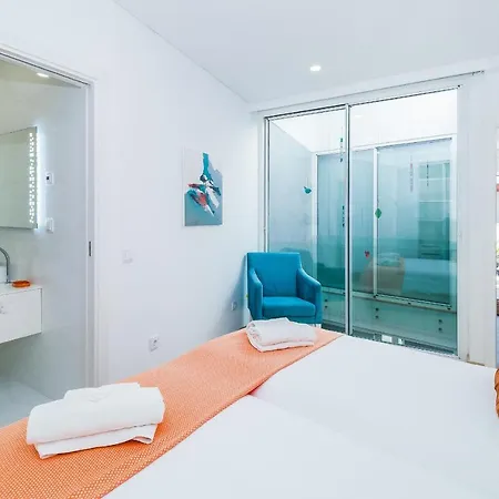 Luxury Townhouse In Lagos Old Town | Rooftop *